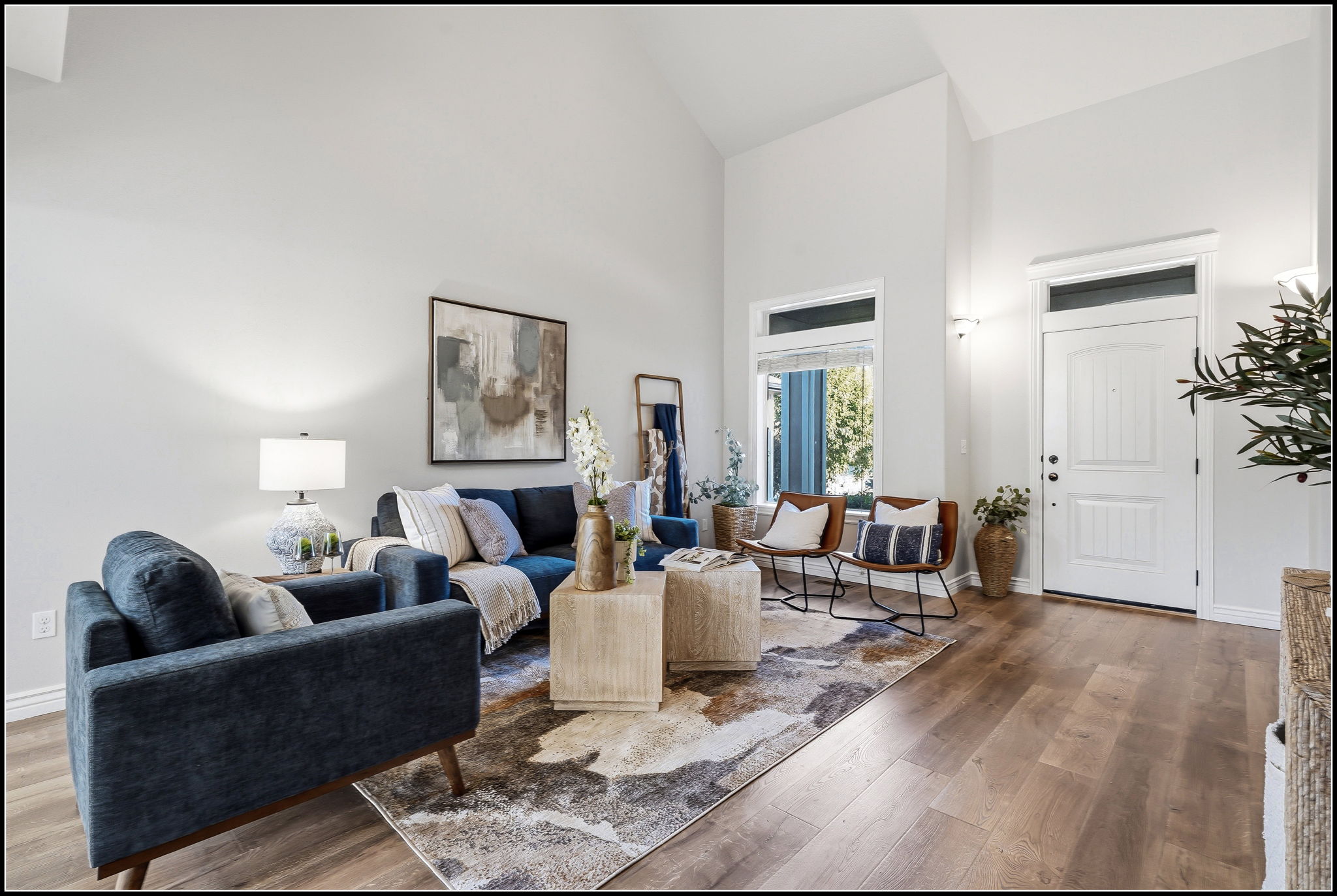 Great Room with 18' Vaulted Ceiling