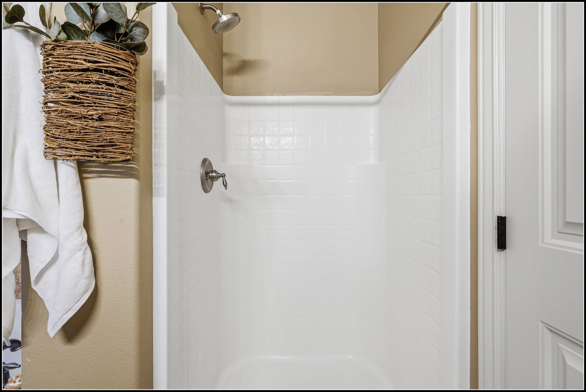 Master 5 Pc Bathroom - Walk-In Shower