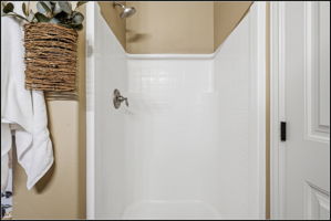 Master 5 Pc Bathroom - Walk-In Shower