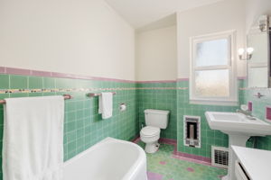  Photo 33