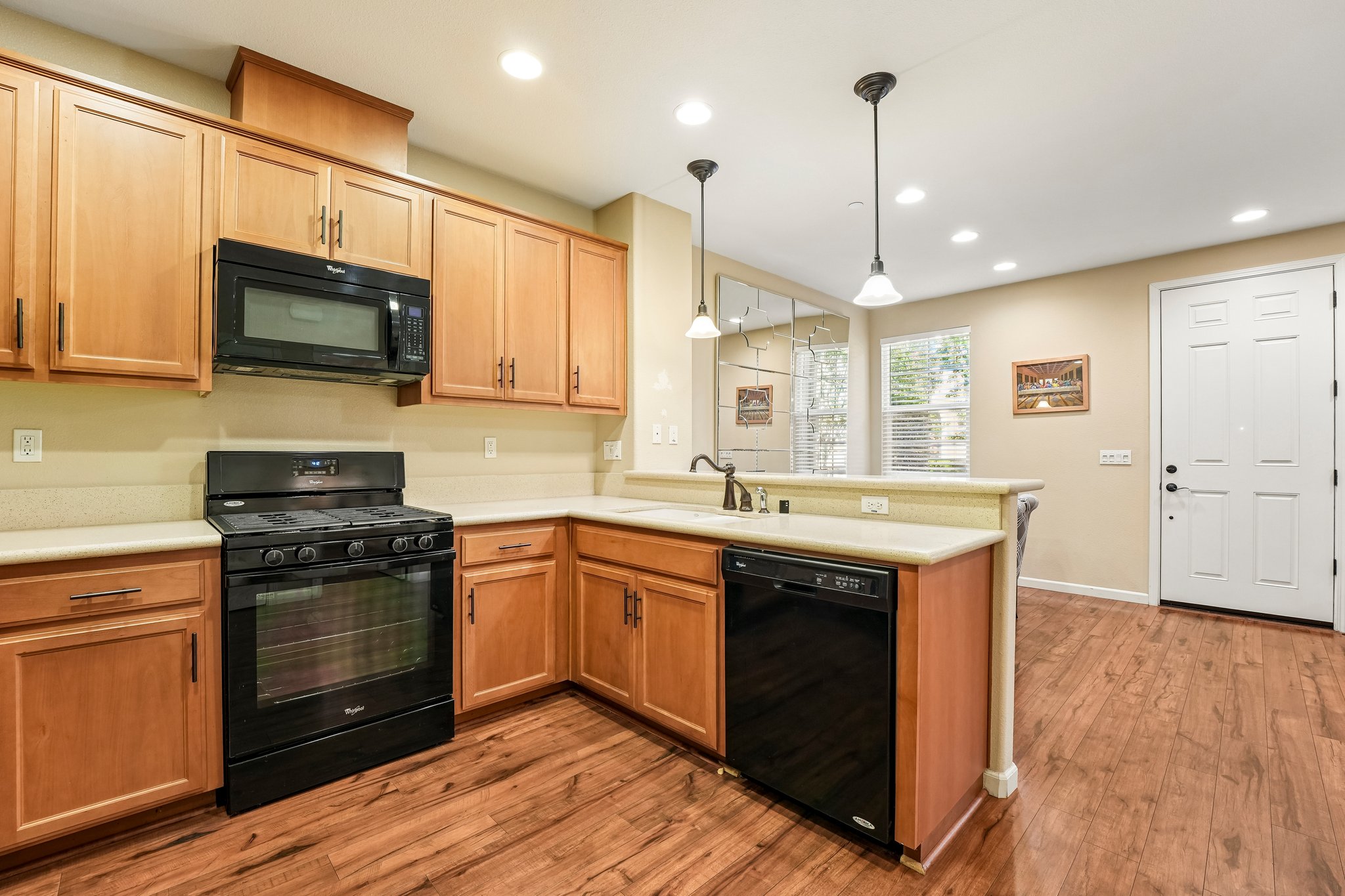 Arcangel Way-S2407-020.jpg