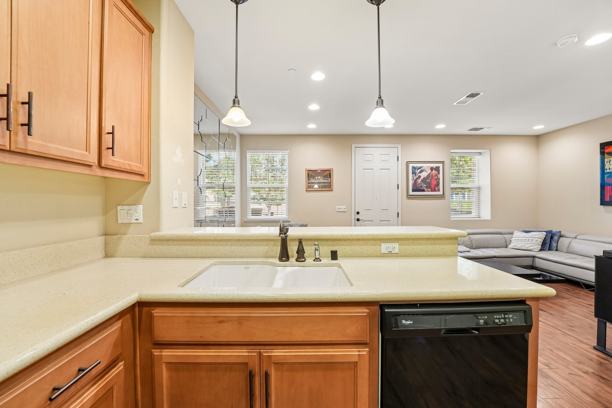Arcangel Way-S2407-023.jpg