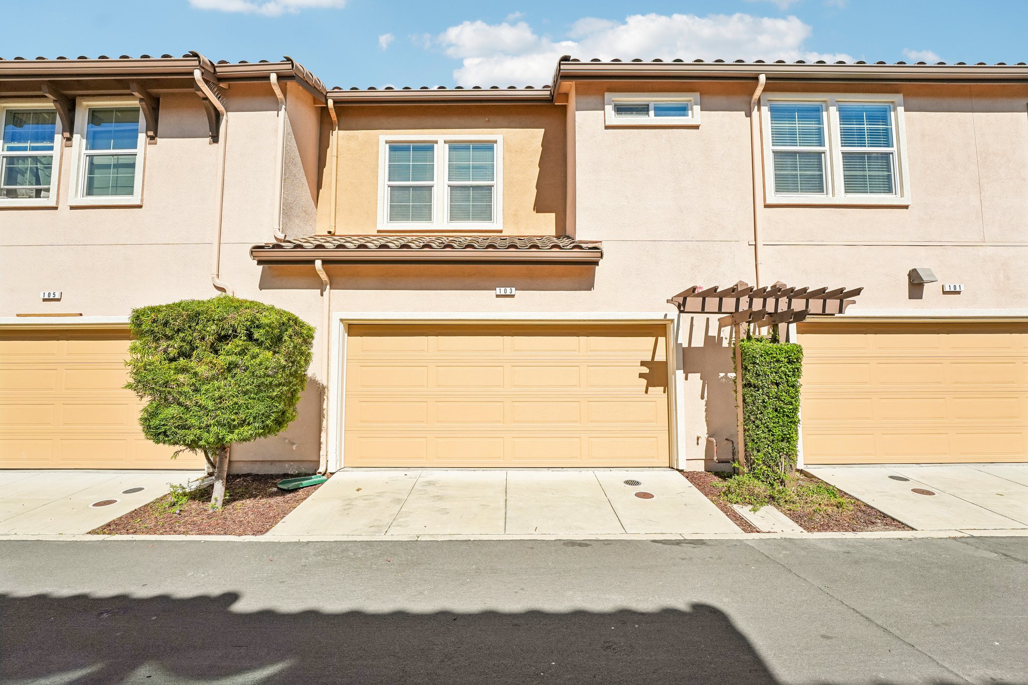Arcangel Way-S2407-051.jpg