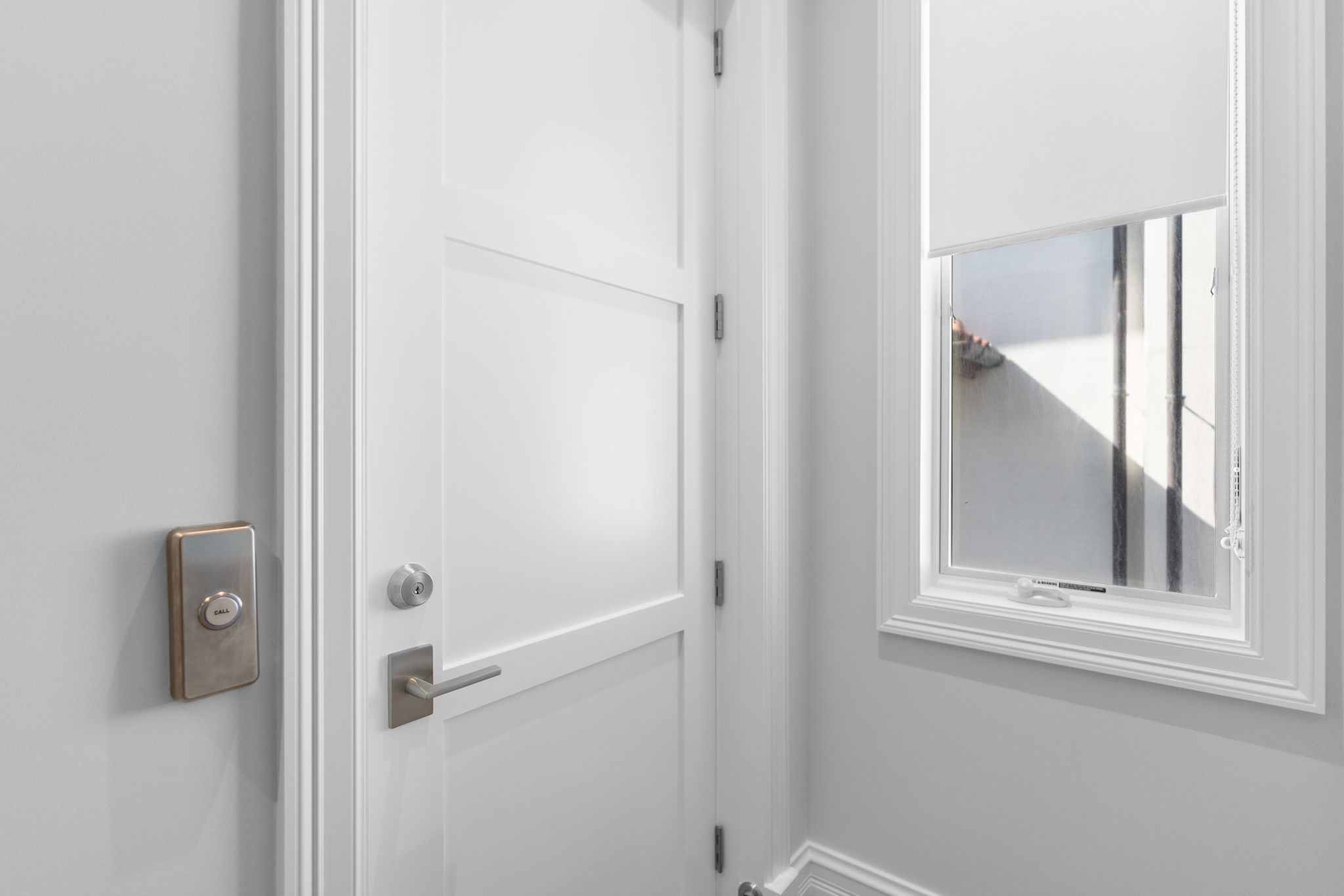 Door entry to elevator