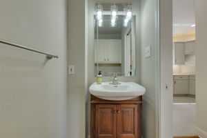  Photo 40