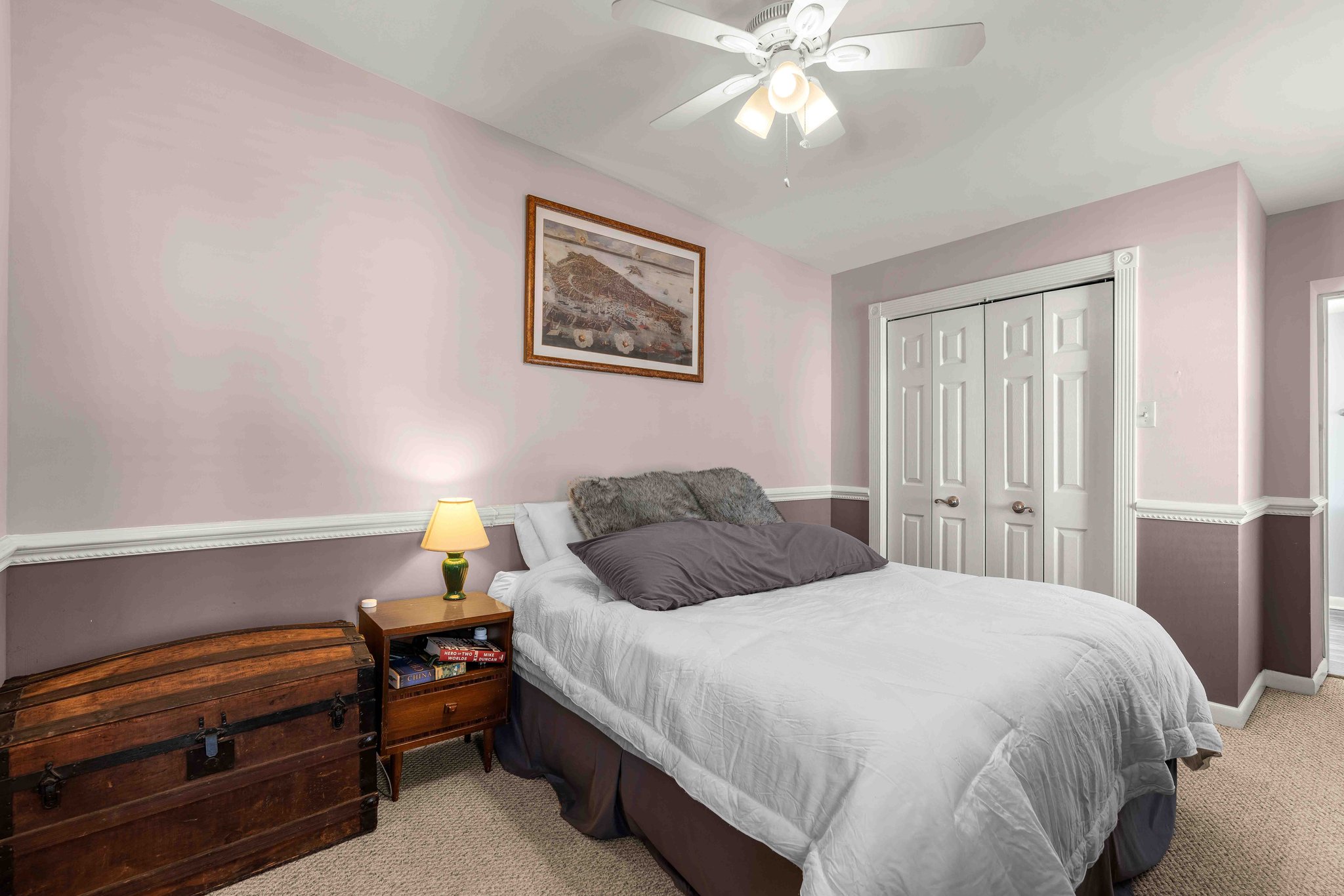 23. Upper bedroom.jpg