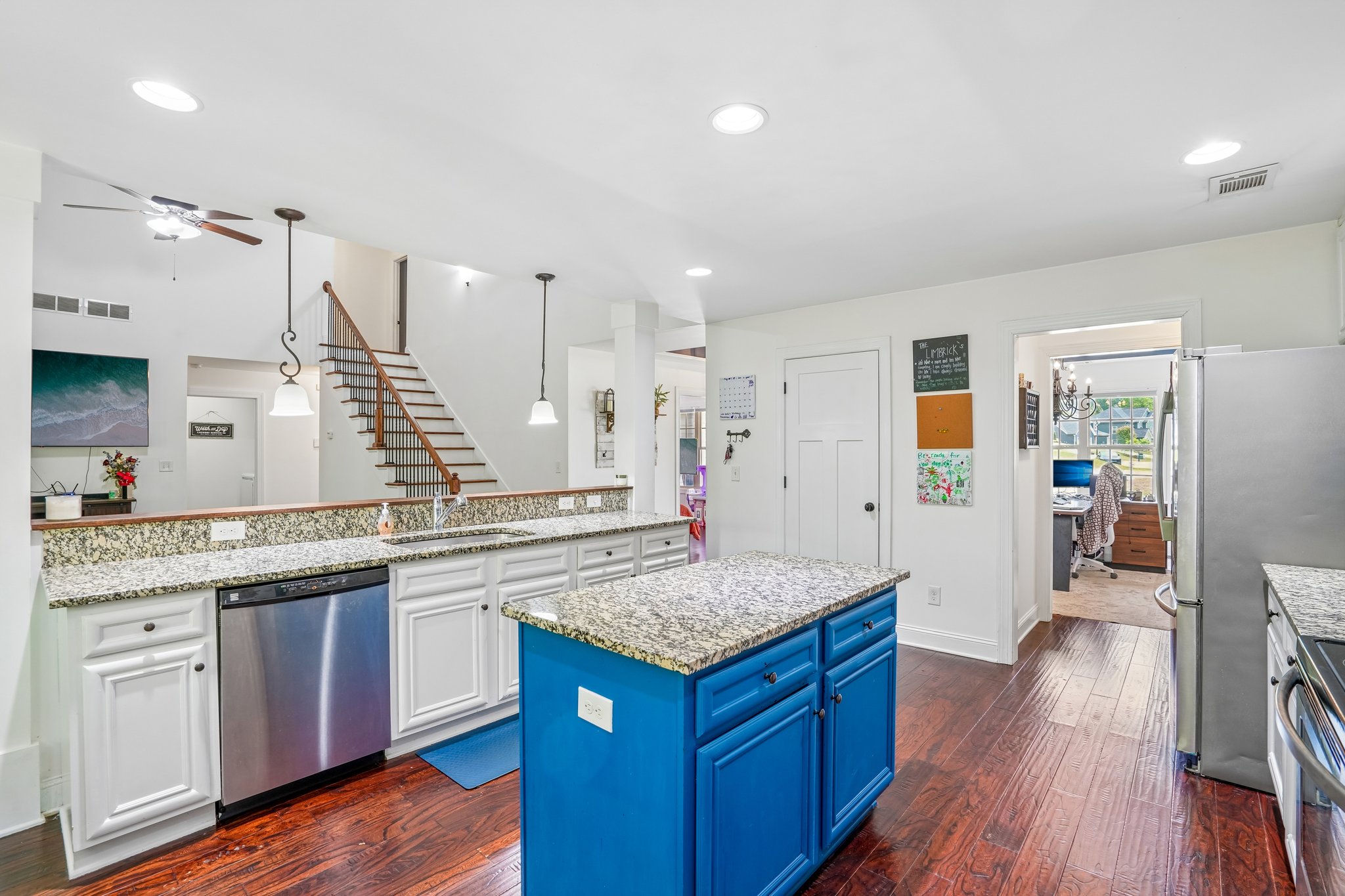 Fieldstone Cir-S0705-016.jpg
