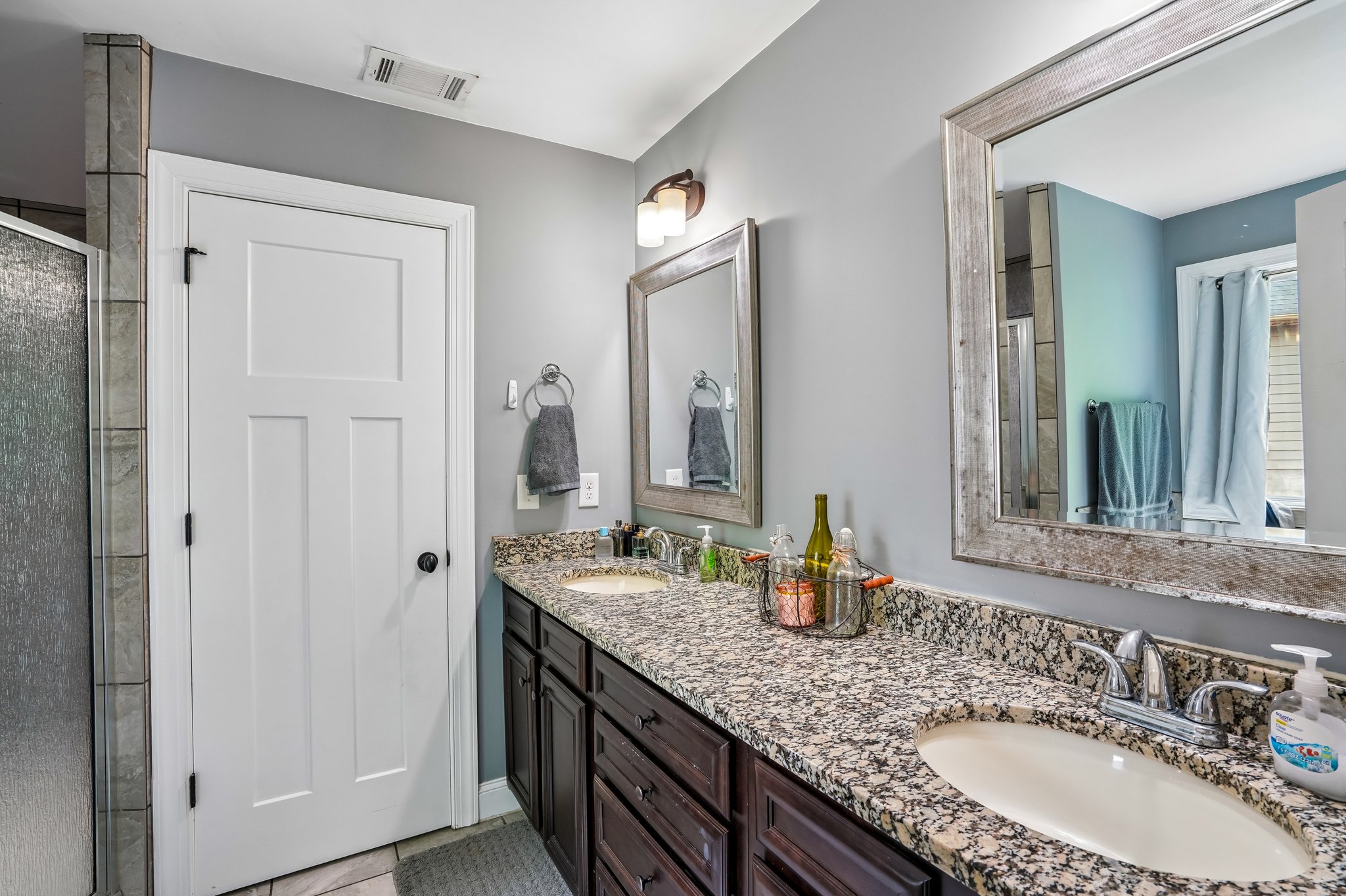 Fieldstone Cir-S0705-022.jpg