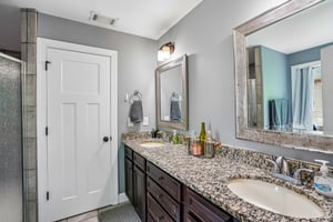 Fieldstone Cir-S0705-022.jpg