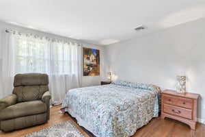 Harvard Ave-S0808-026.jpg