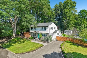 Harvard Ave-S0808-037.jpg