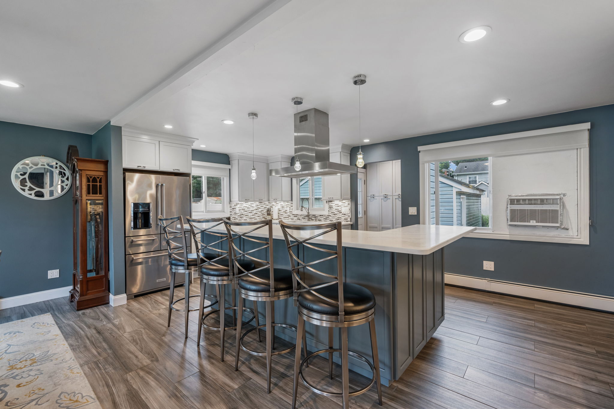 Kitchen Island with Seating