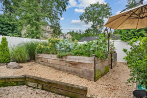 Raised-Bed Gardens