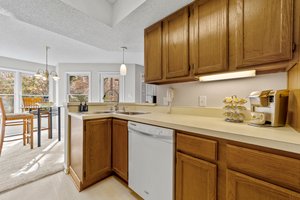 103 Marbury Ct, Cary, NC 27513, USA Photo 15