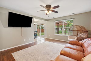  Photo 7