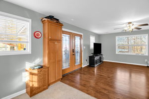 103 Robin Hood Rd-10