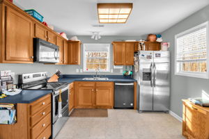 103 Robin Hood Rd-11