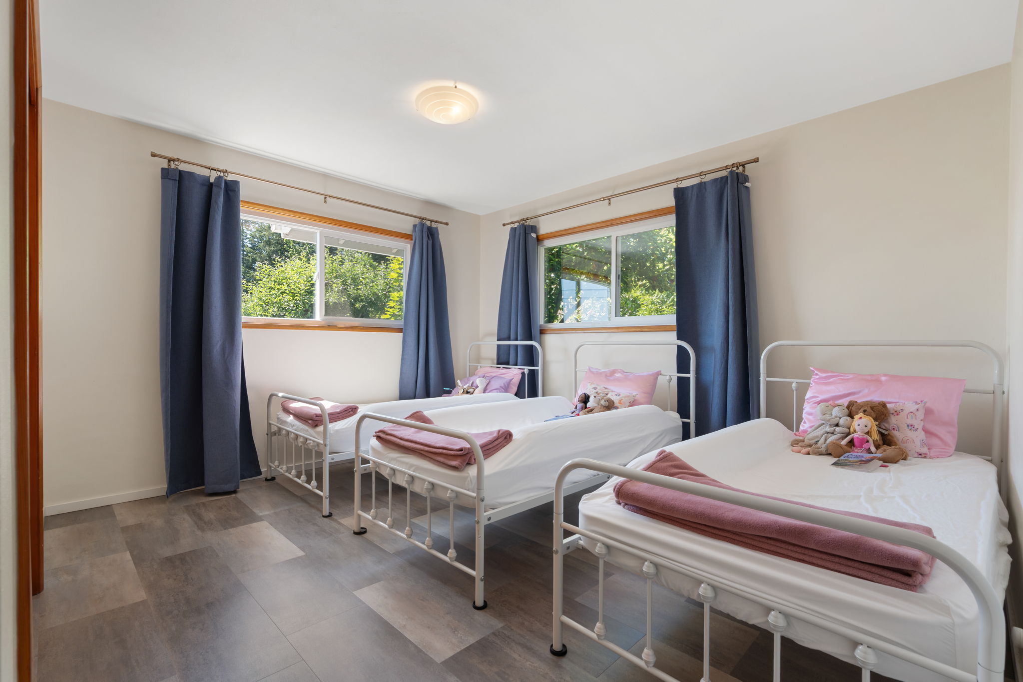  Photo 31