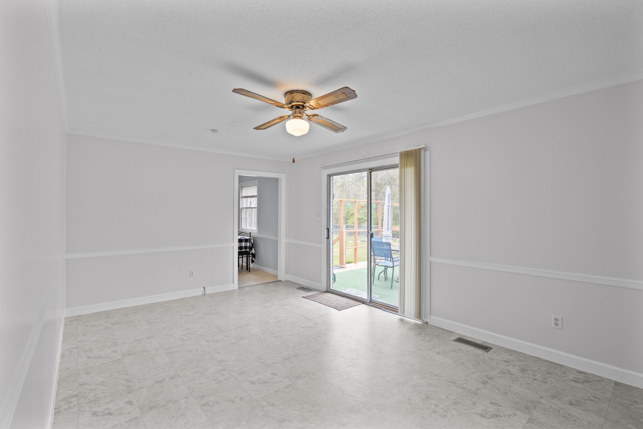 Family Room w/sliding doors to deck