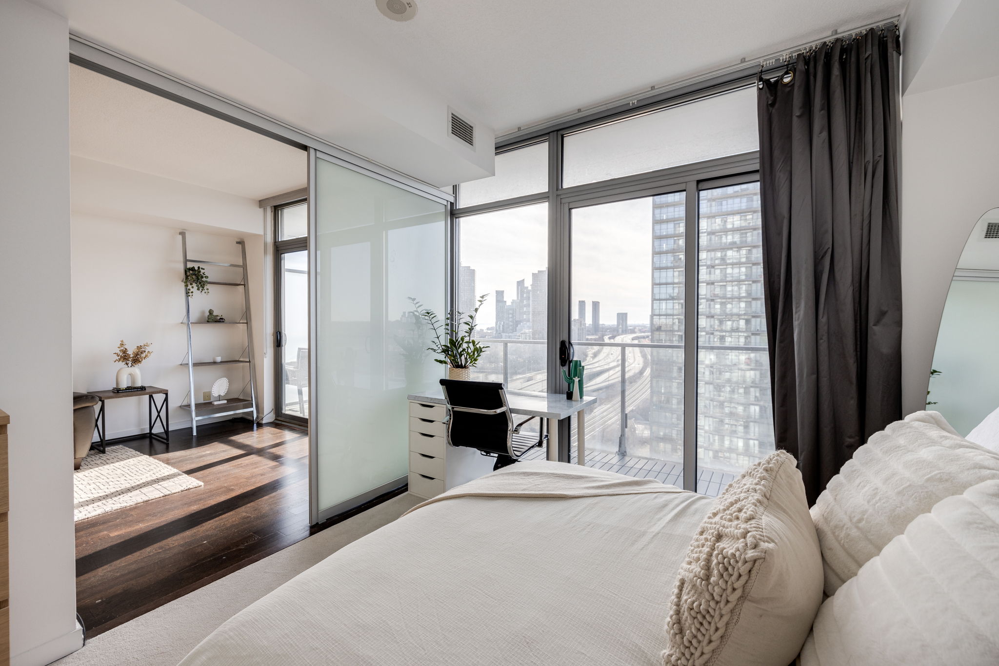 Toronto property showcase — delivered property photograph 15