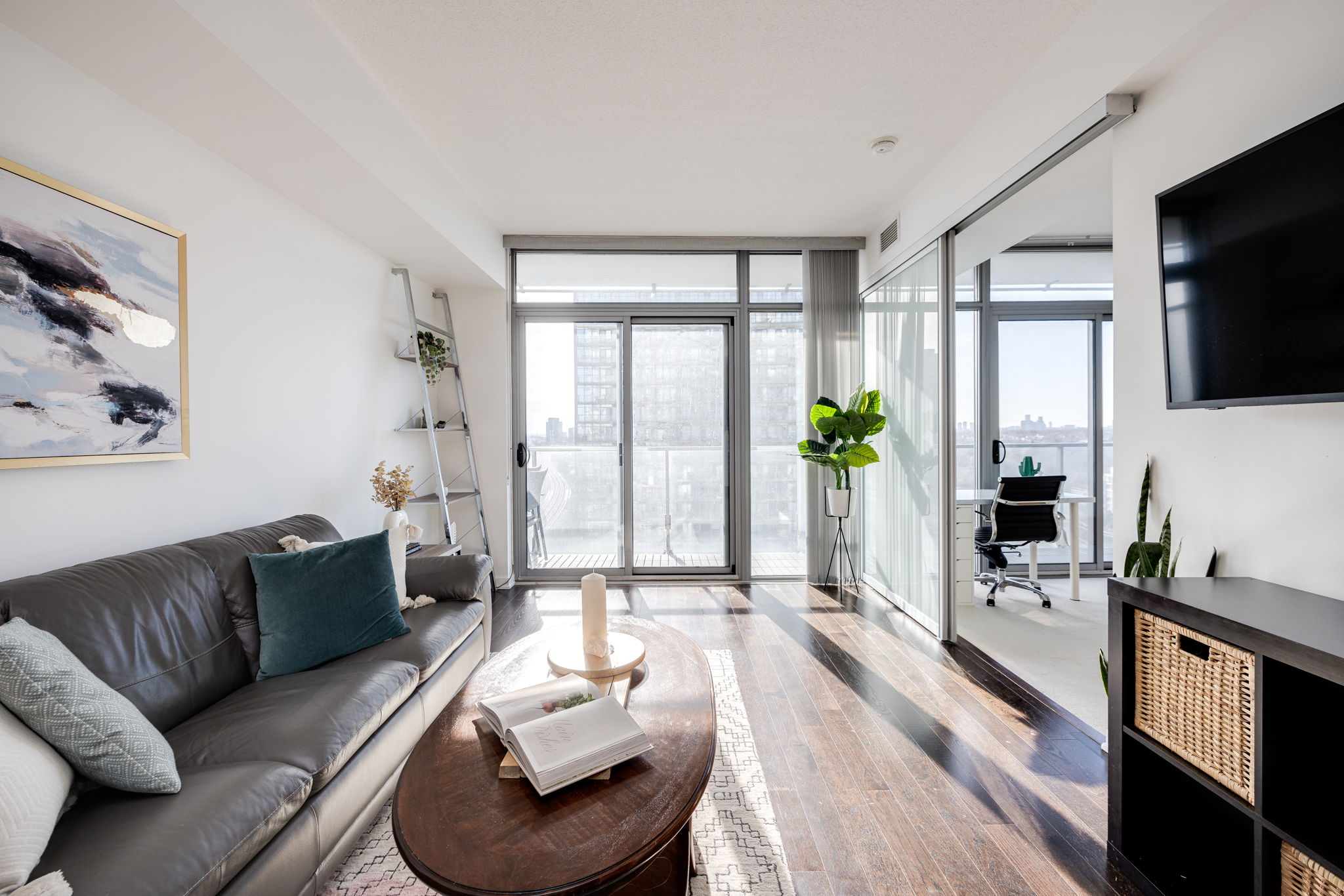 Toronto property showcase — delivered property photograph 9
