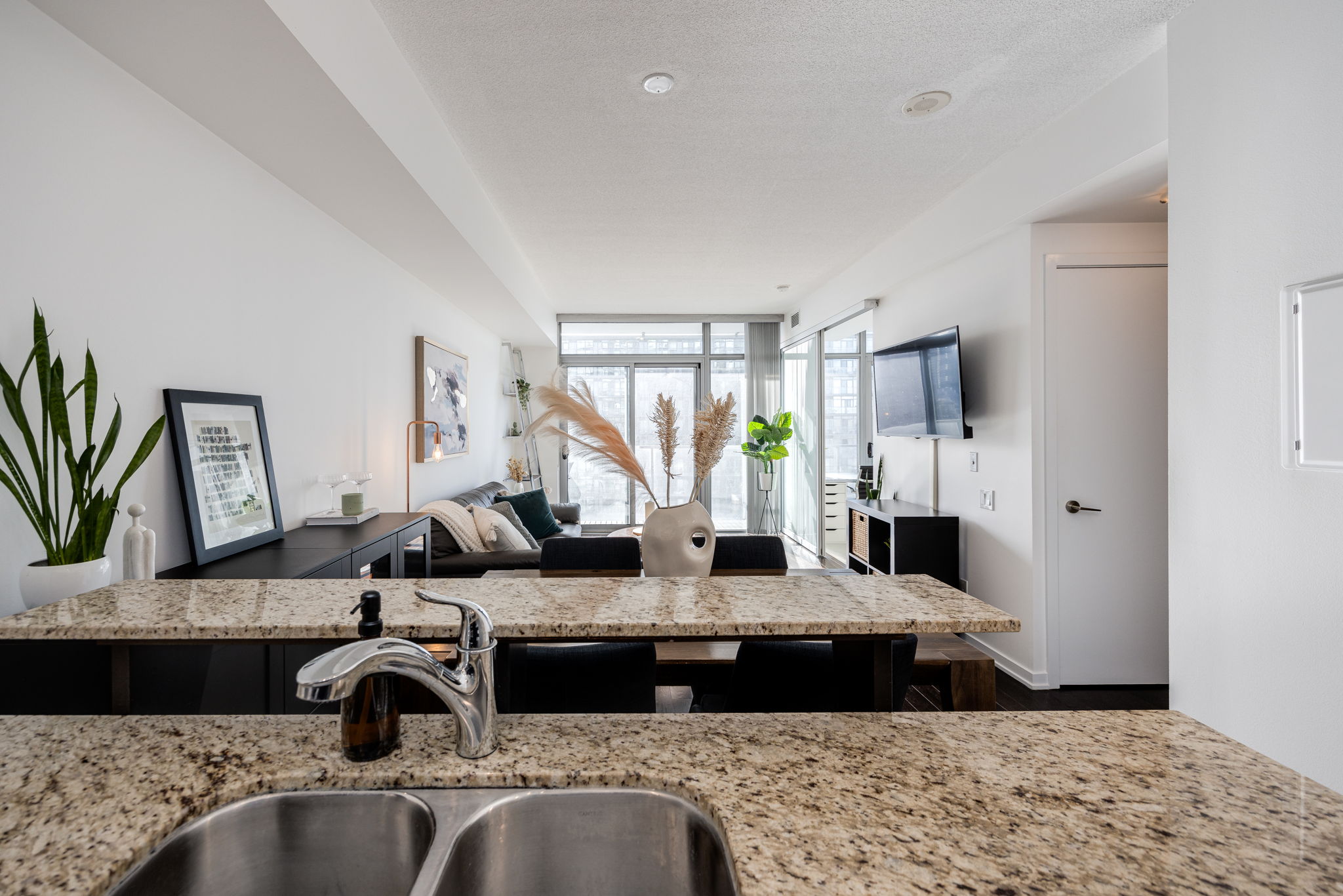 Toronto property showcase — delivered property photograph 5