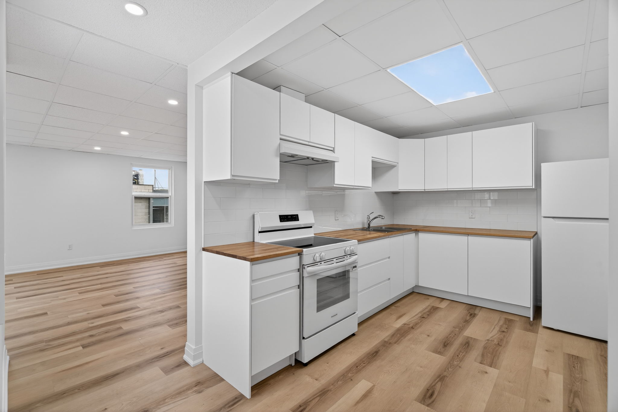 103 Thomas St Unit 104 Oakville, ON L6J 1H5