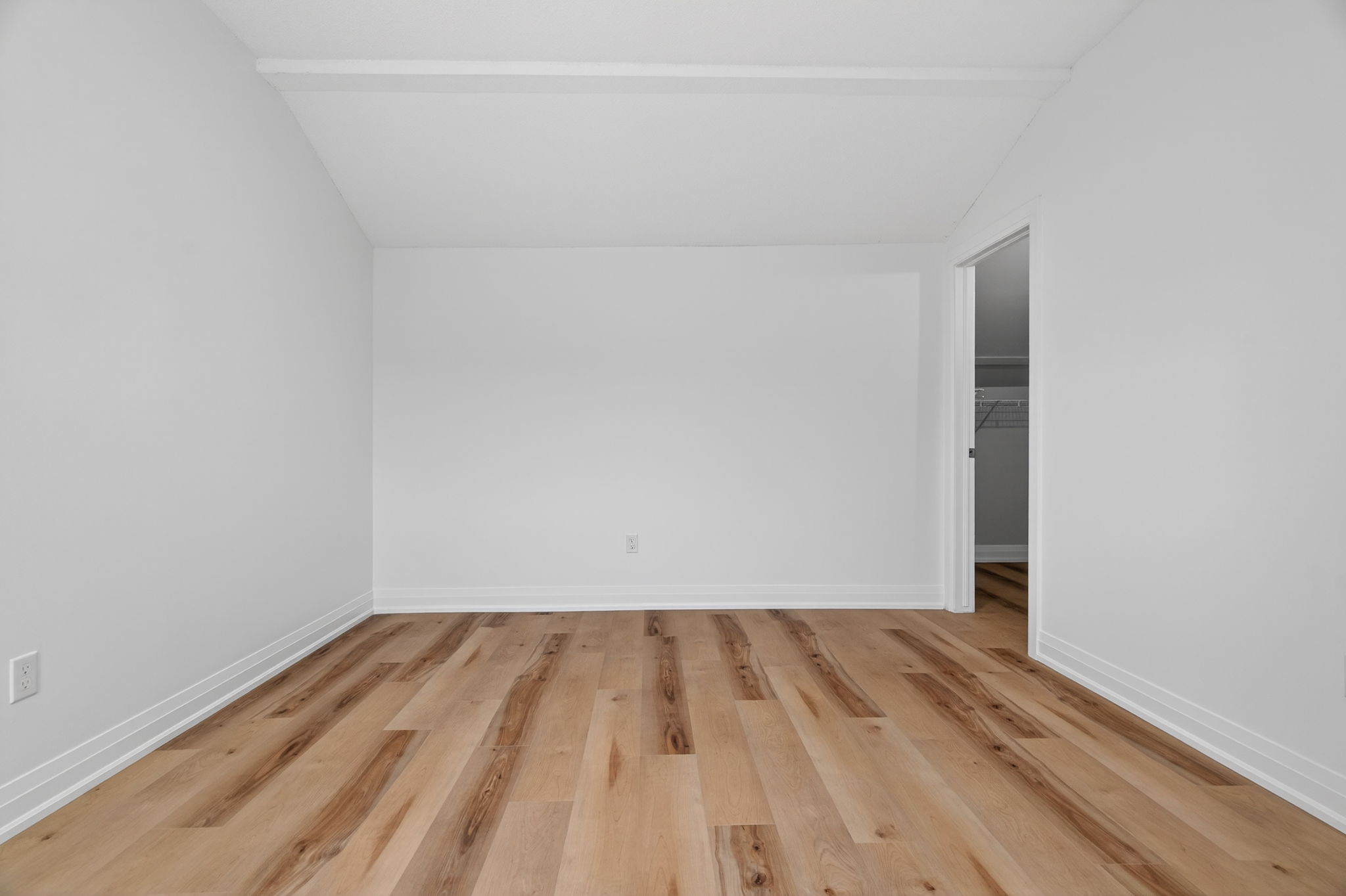 103 Thomas St Unit 104 Oakville, ON L6J 1H5