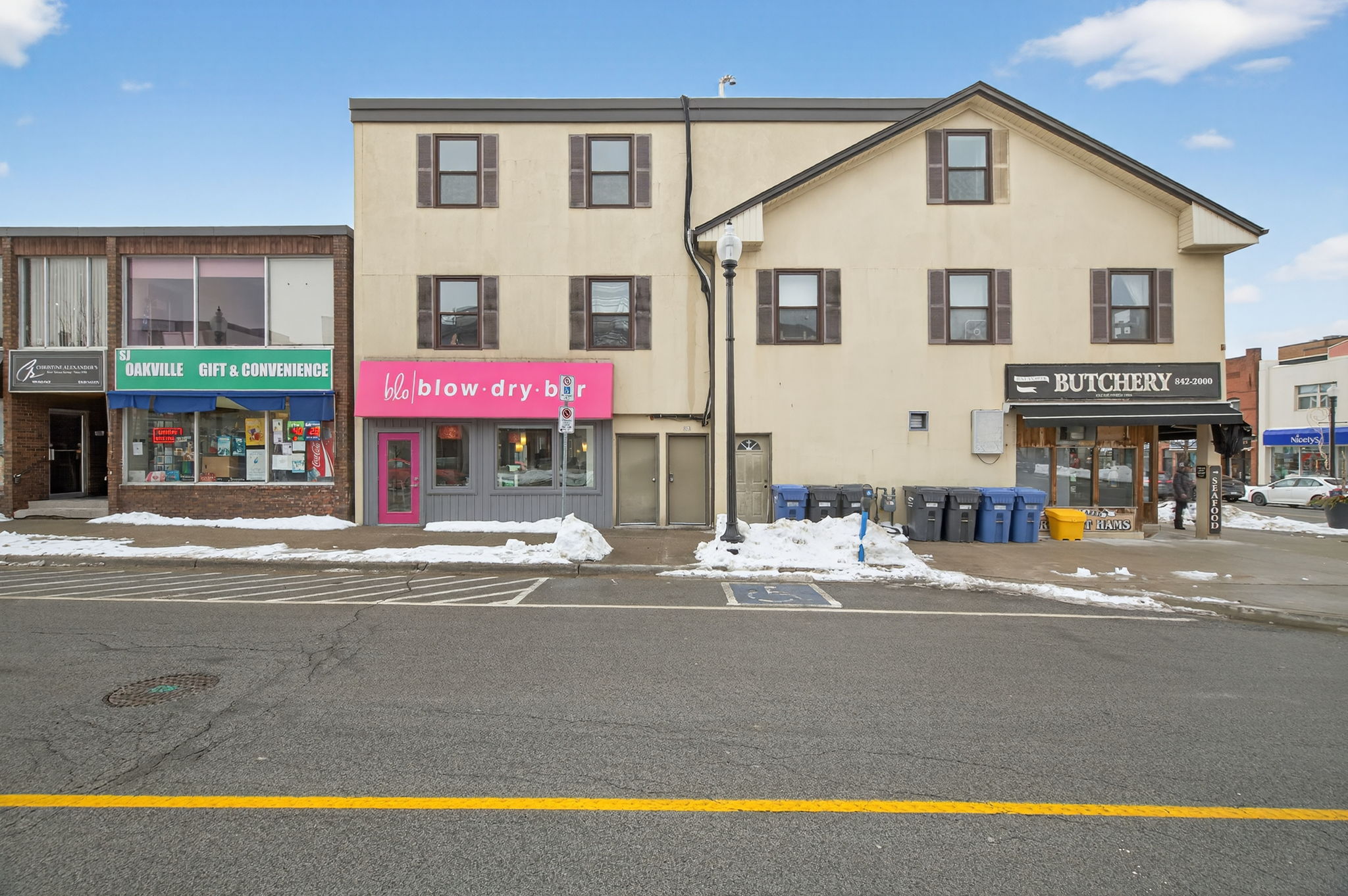 103 Thomas St Unit 104 Oakville, ON L6J 1H5