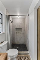  Photo 44