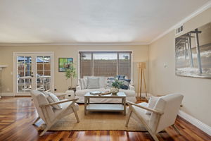 06 - Living Room