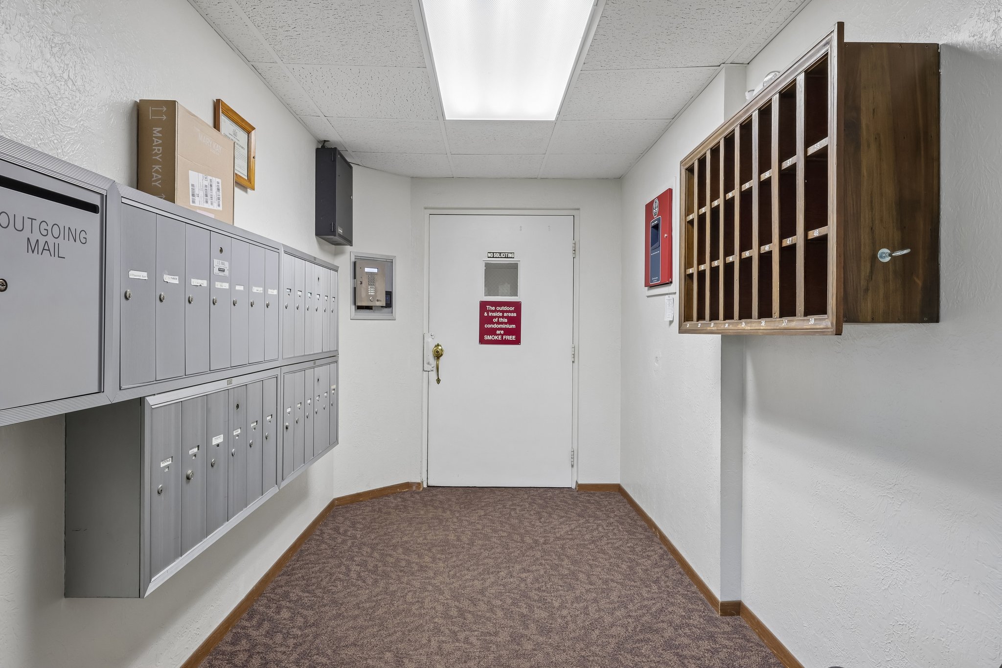 Woodstone Ln 33-1108-910.jpg