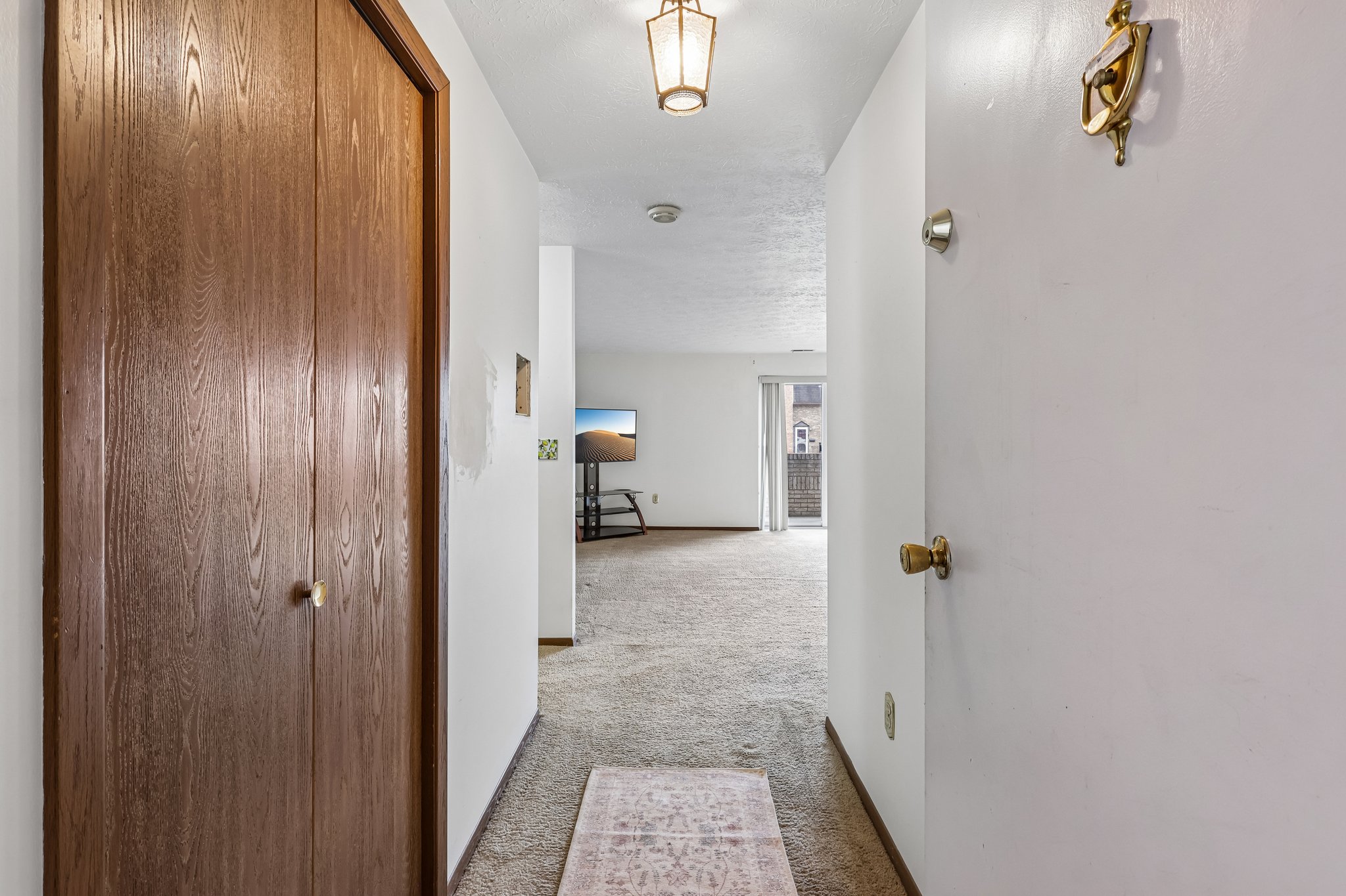 Woodstone Ln 33-S1108-005.jpg