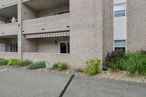 Woodstone Ln 33-1108-901.jpg