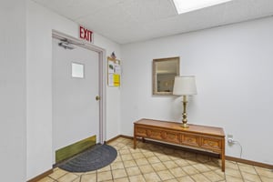 Woodstone Ln 33-1108-906.jpg