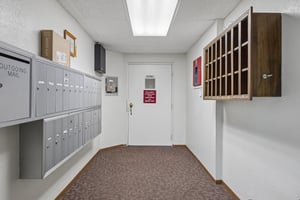 Woodstone Ln 33-1108-910.jpg