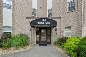 Woodstone Ln 33-S1108-002.jpg