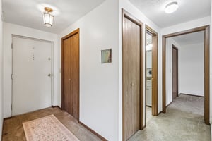 Woodstone Ln 33-S1108-004.jpg