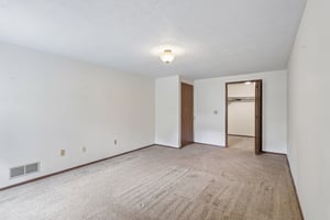 Woodstone Ln 33-S1108-028.jpg