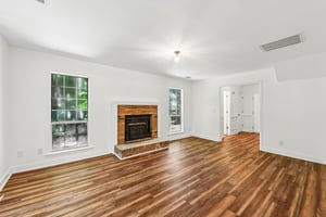 Worden Ct-S1607-008.jpg
