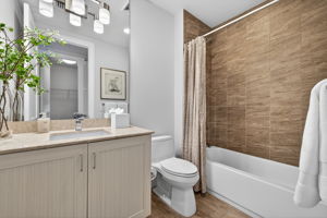 Guest Bathroom 2