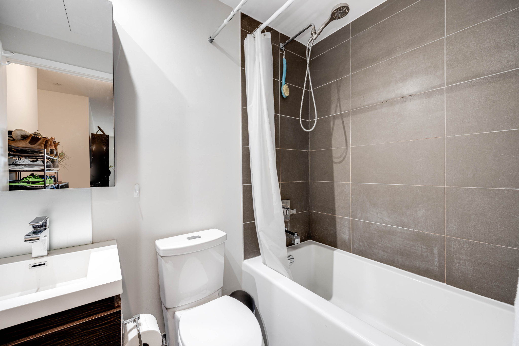 Toronto property showcase — delivered property photograph 20