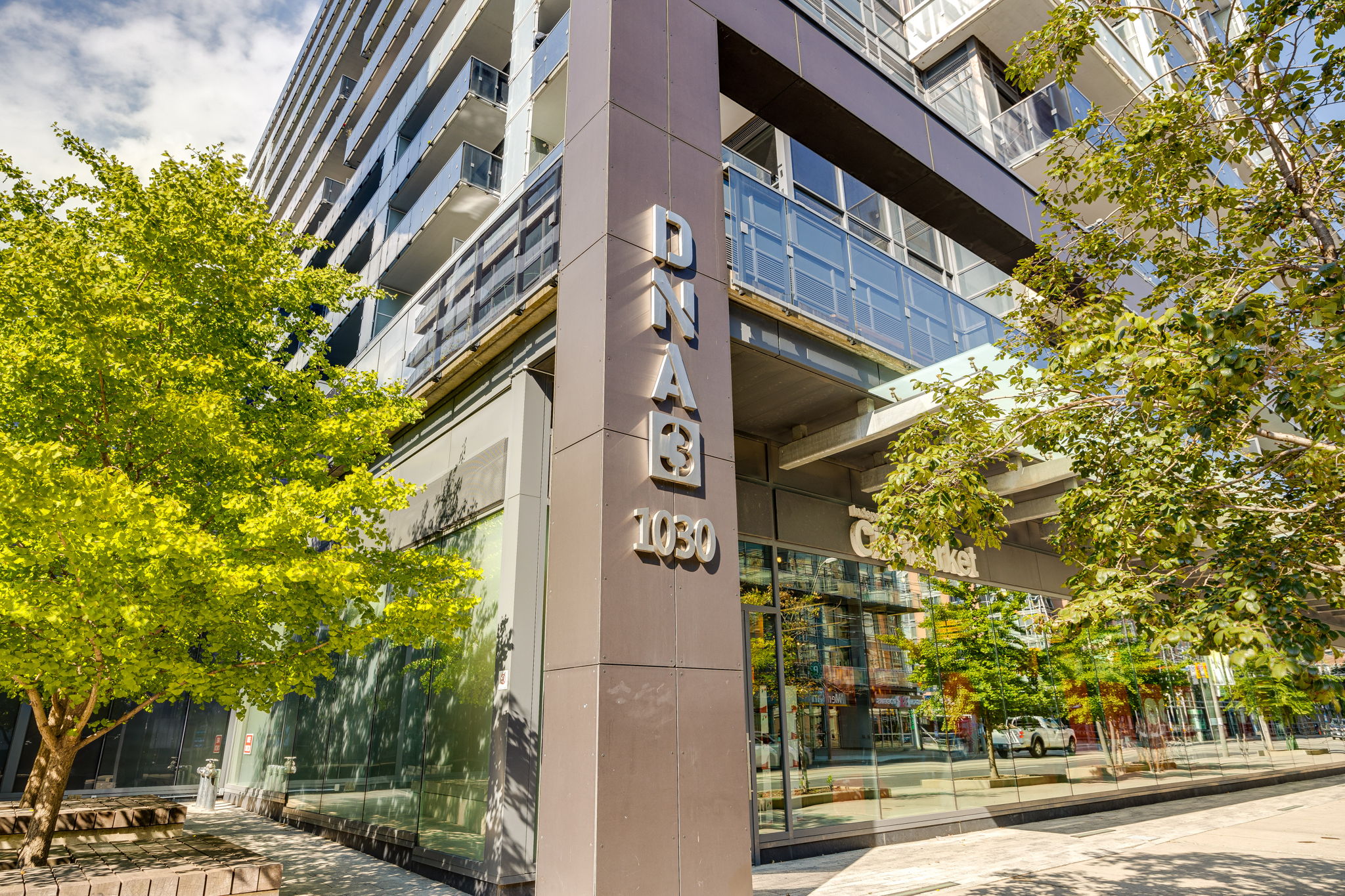 Toronto property showcase — delivered property photograph 3