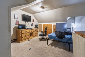  Photo 33