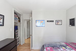  Photo 33
