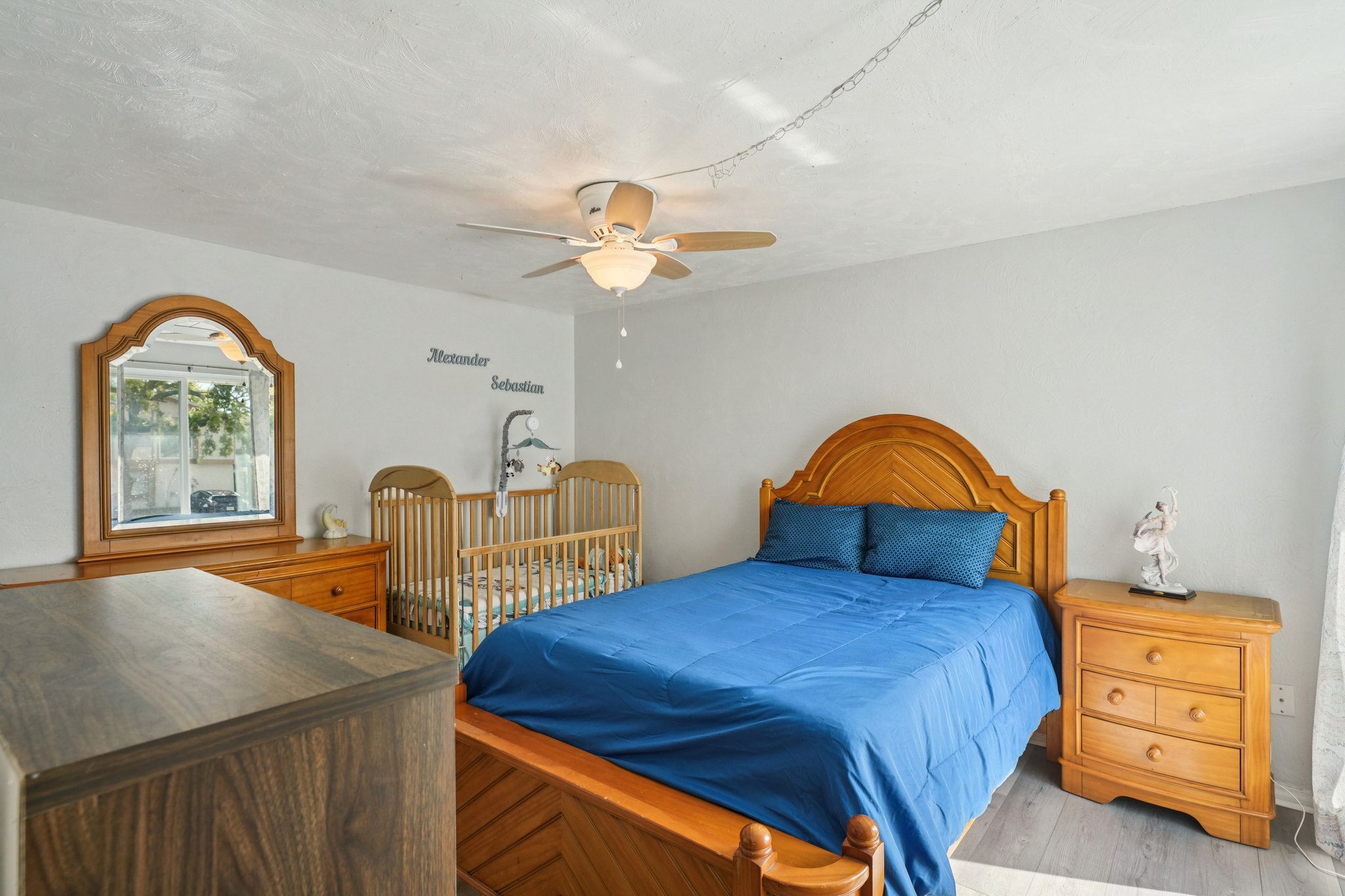 Rosemount Dr-S2003-030.jpg