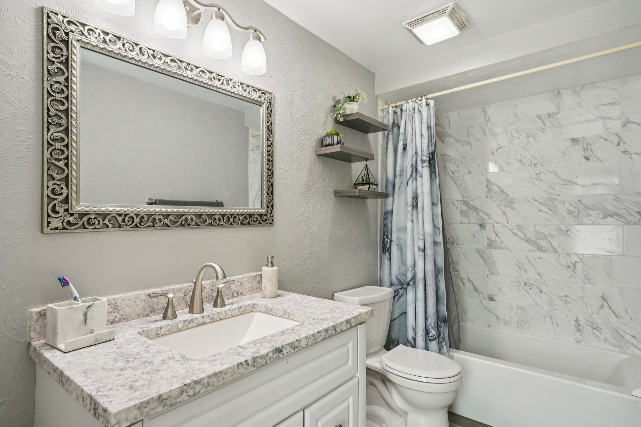 Rosemount Dr-S2003-035.jpg