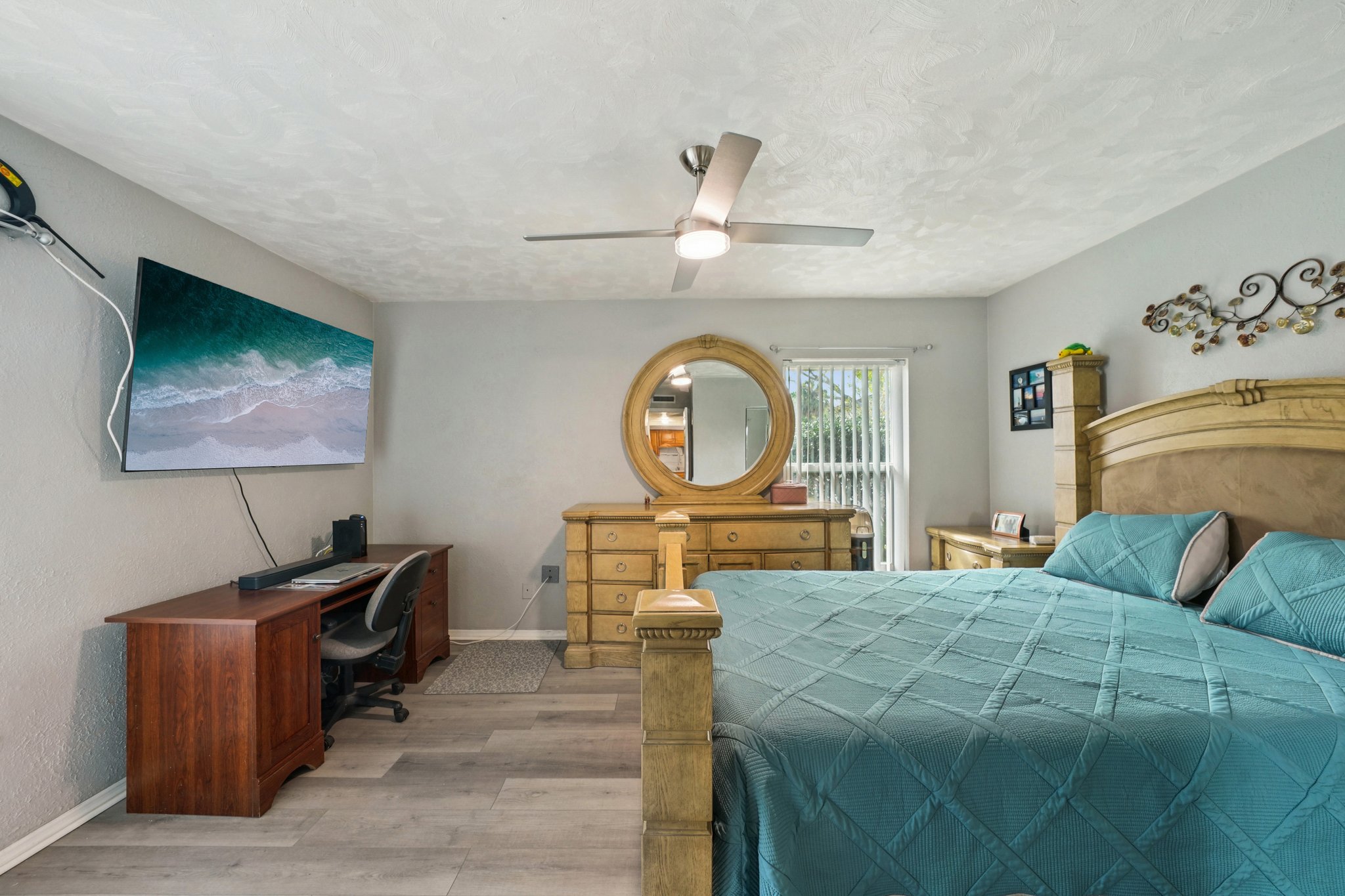 Rosemount Dr-S2003-037.jpg