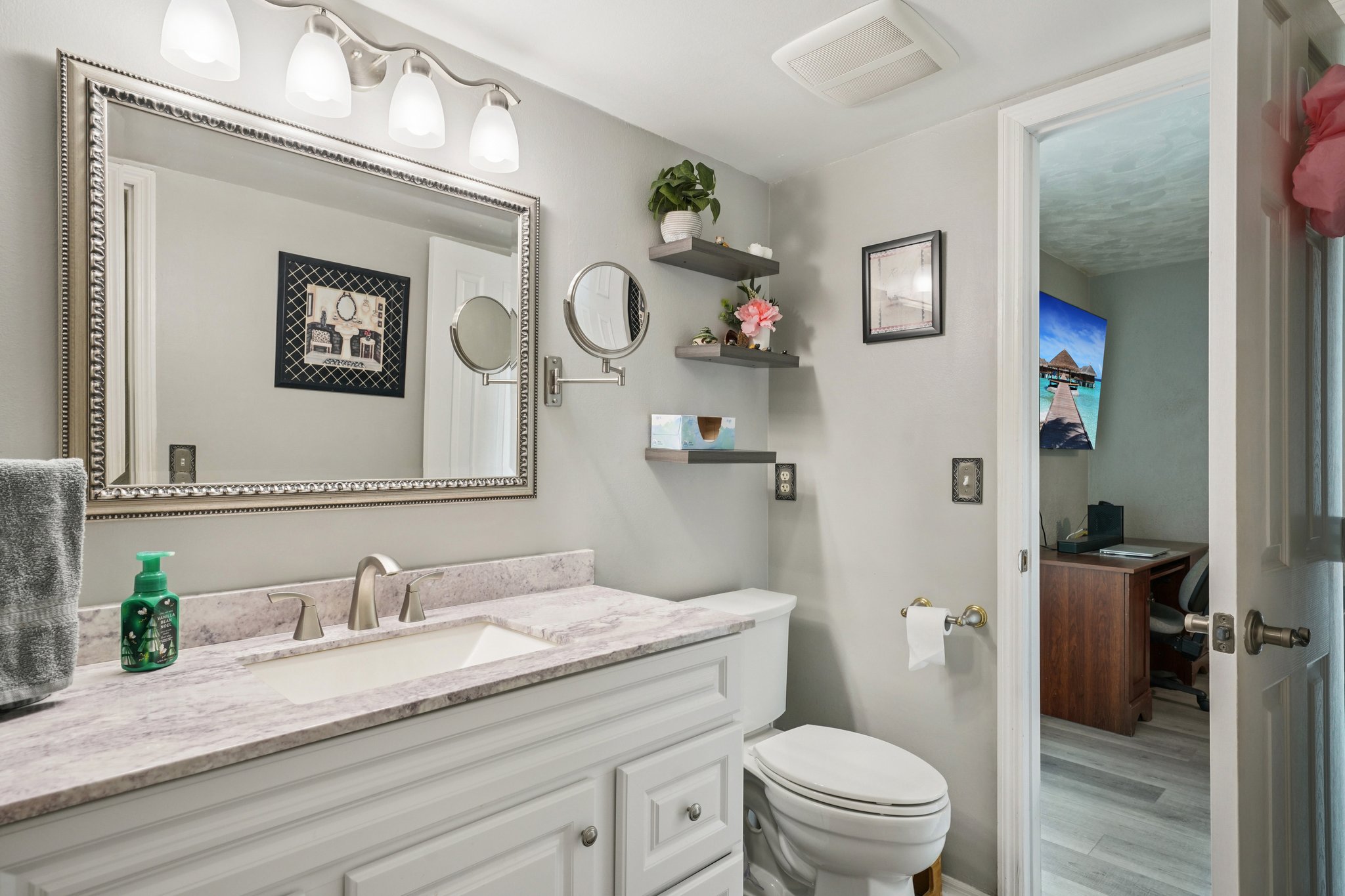 Rosemount Dr-S2003-042.jpg