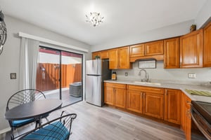 Rosemount Dr-S2003-020.jpg